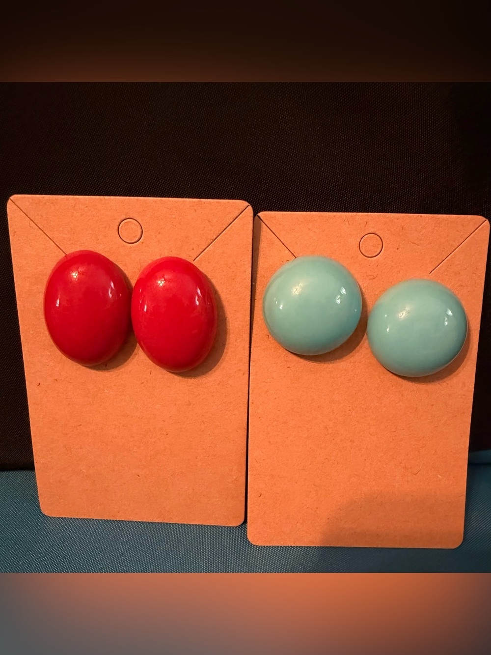 Retro Round Pierced Earrings — Red and Light Blue